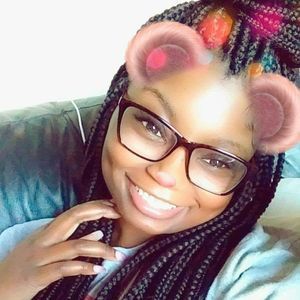 Meet your Posher, Candice